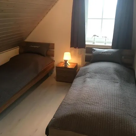 Deichloft Bis 6 Personen Mit Kaminofen, Whirlpool Und Sauna - Haustiere Herzlich Willkommen, Nah Am Hafen