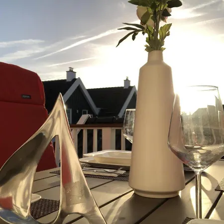 Apartman Deichloft Bis 6 Personen Mit Kaminofen, Whirlpool Und Sauna - Haustiere Herzlich Willkommen, Nah Am Hafen Greetsiel